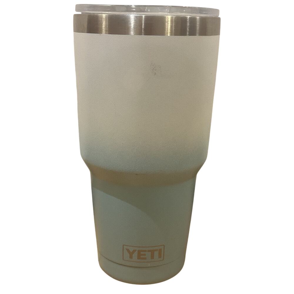 Yeti Rambler 30 oz Tumbler in Blue/White Ombre